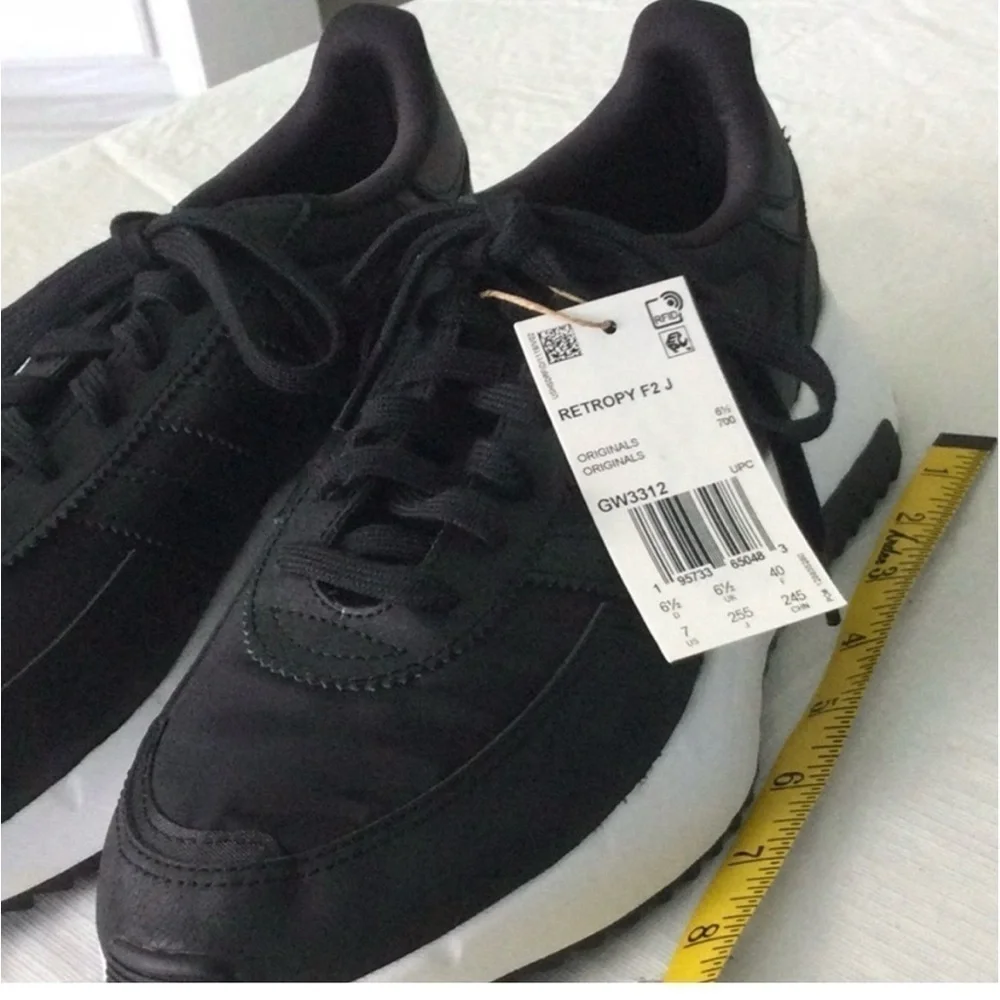 Adidas Unisex Big Kid Retropy F2 J Black & White Sz 7